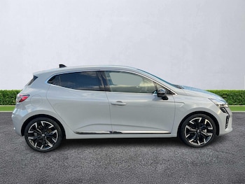 Used Renault Clio 2024 for sale - 76970012: Photo