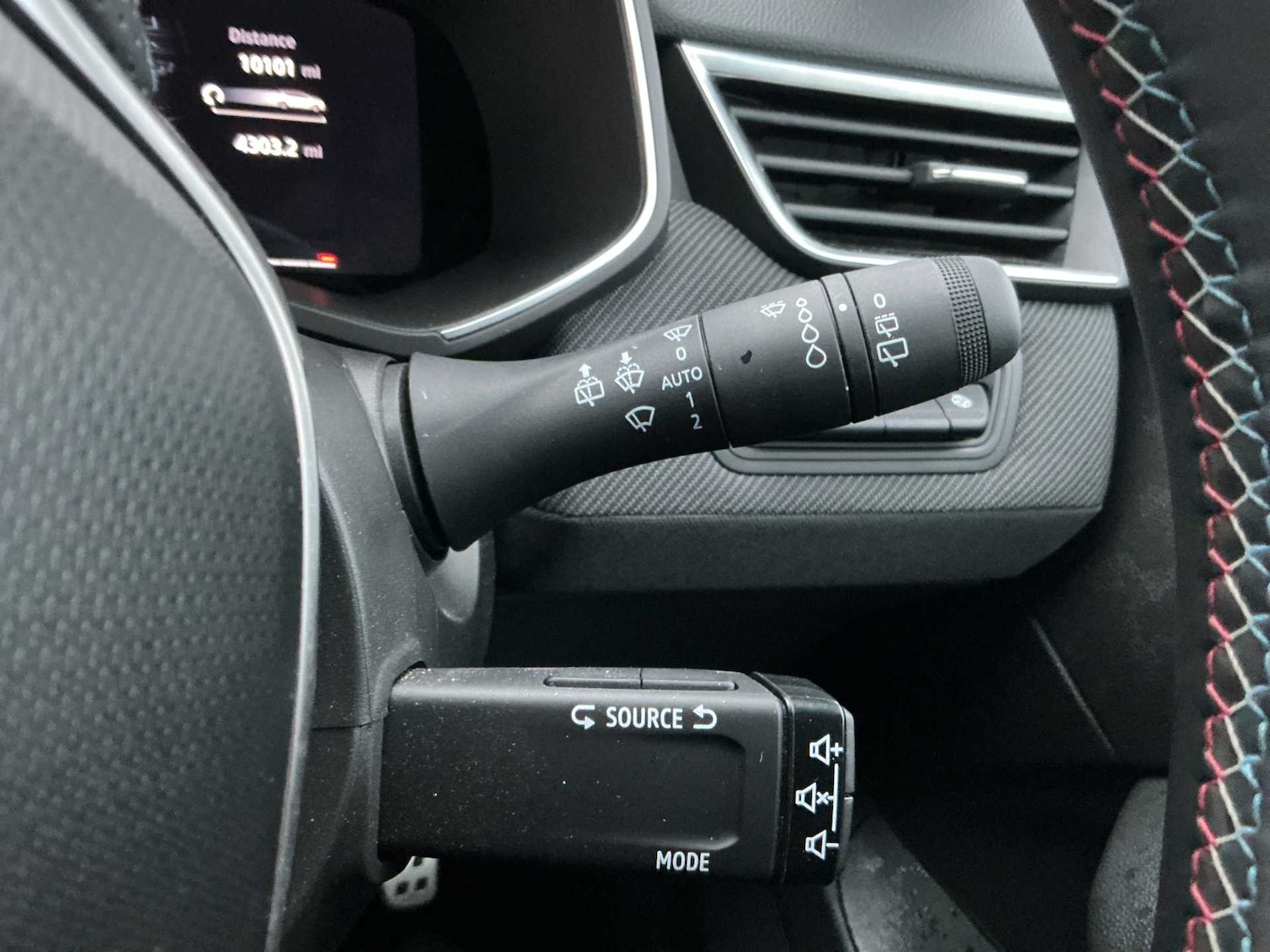 Used Renault Clio 2025 for sale - 76951227: Photo 26