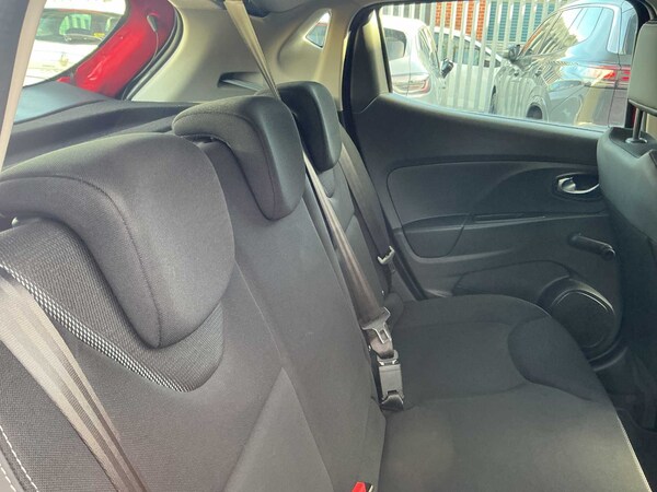 Used Renault Clio 2015 for sale - 76206104: Photo 15