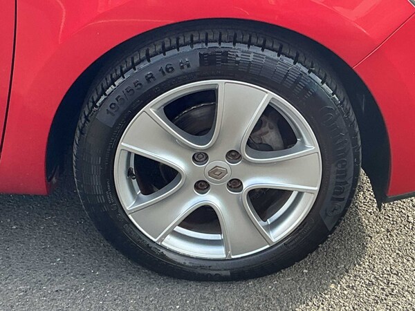 Used Renault Clio 2015 for sale - 76206104: Photo 6