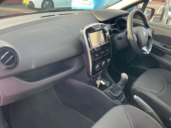 Used Renault Clio 2015 for sale - 76206104: Photo 7