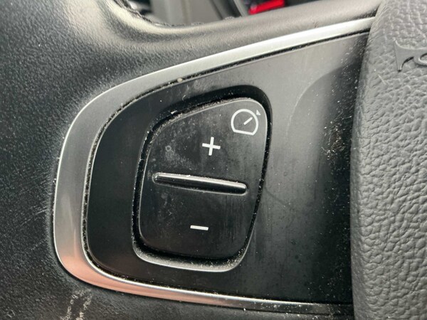 Used Renault Captur 2018 for sale - 76293132: Photo 24