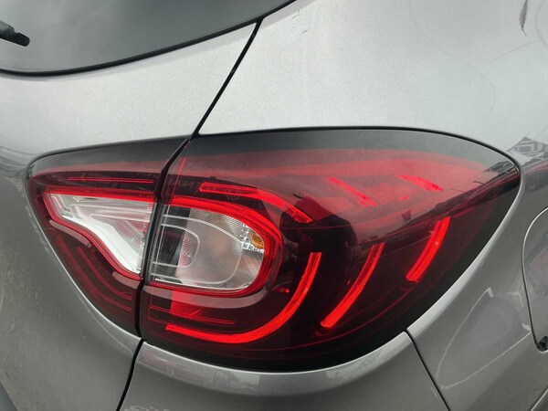 Used Renault Captur 2018 for sale - 76293132: Photo 28