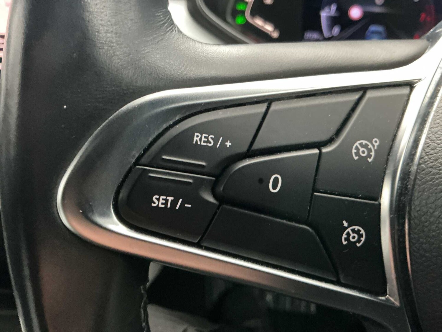 Used Renault Clio 2020 for sale - 76477317: Photo 24