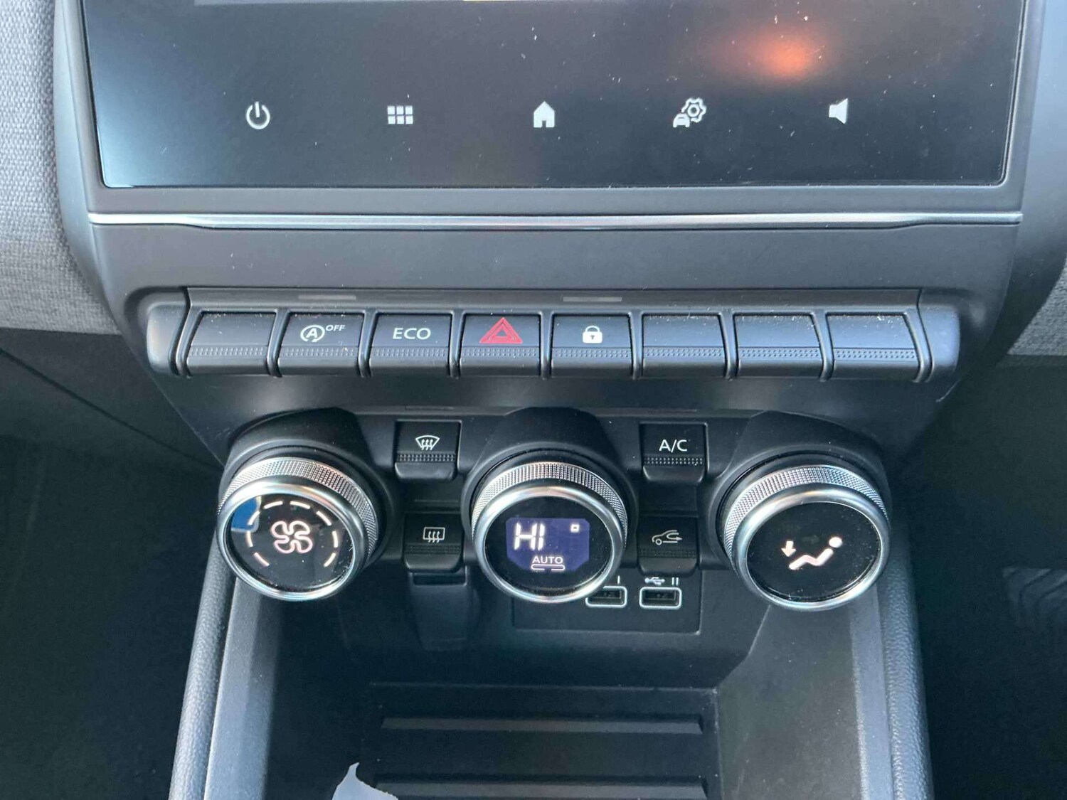 Used Renault Clio 2025 for sale - 77488782: Photo 11