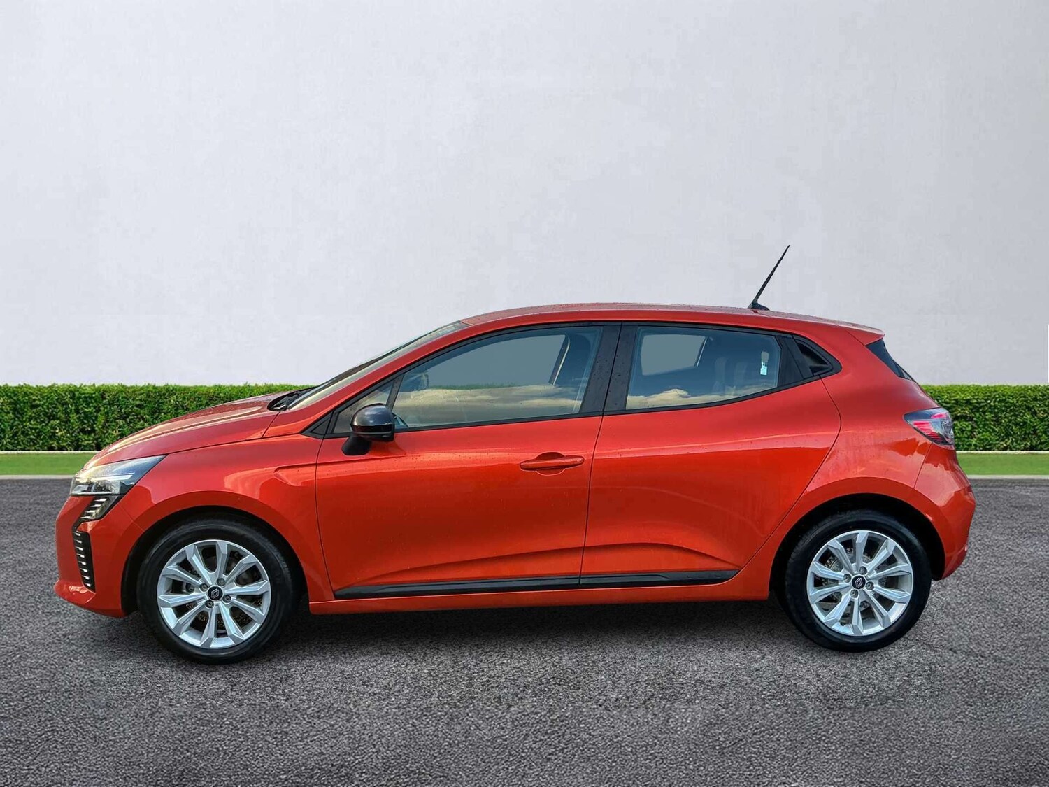 Used Renault Clio 2025 for sale - 77488782: Photo 18