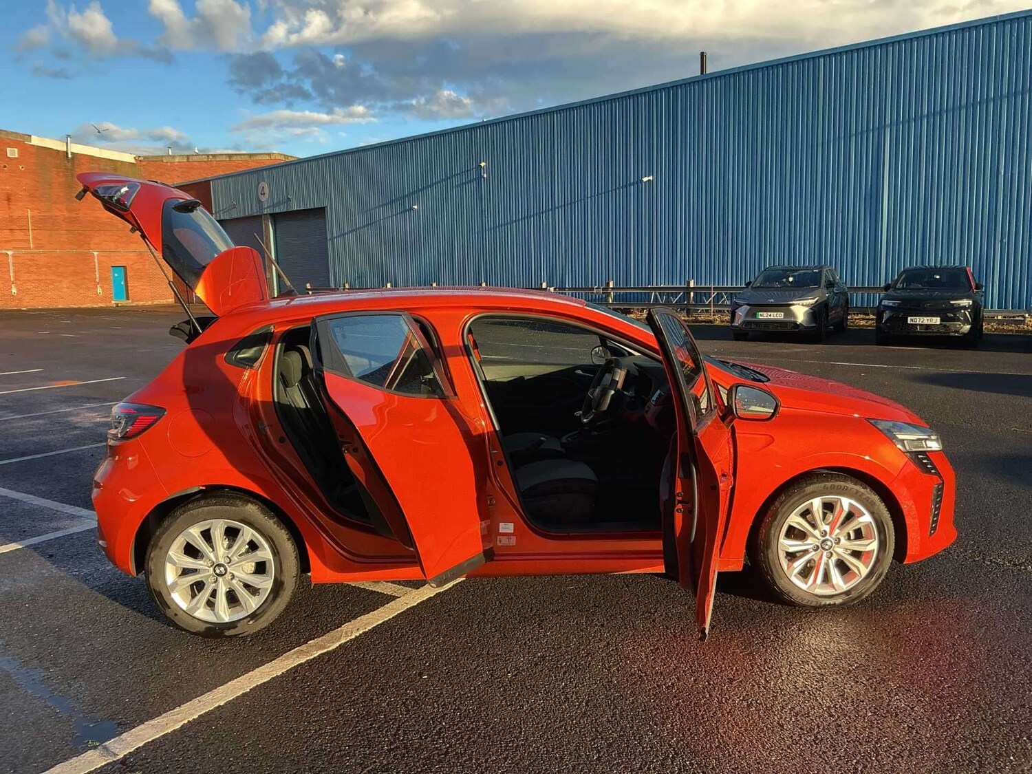 Used Renault Clio 2025 for sale - 77488782: Photo 32