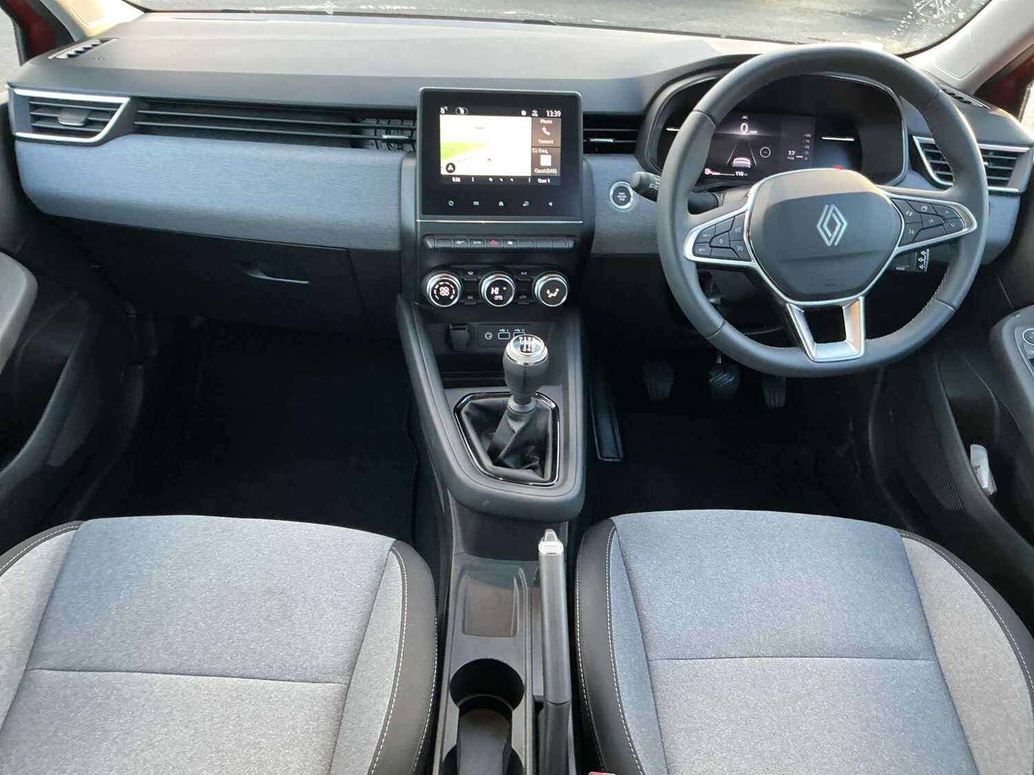 Used Renault Clio 2025 for sale - 77488782: Photo 8