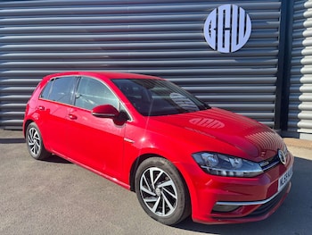 Used Volkswagen Golf 2019 for sale - 78106800: Photo