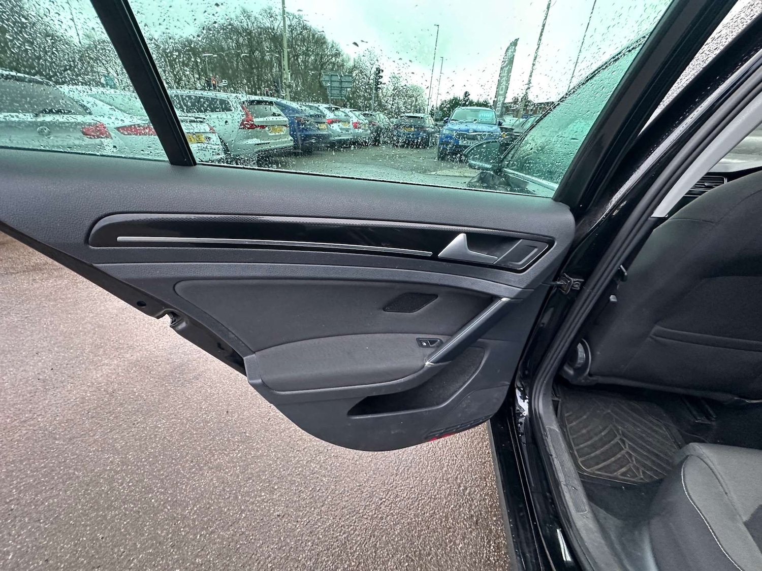 Used Volkswagen Golf 2015 for sale - 77318486: Photo 29