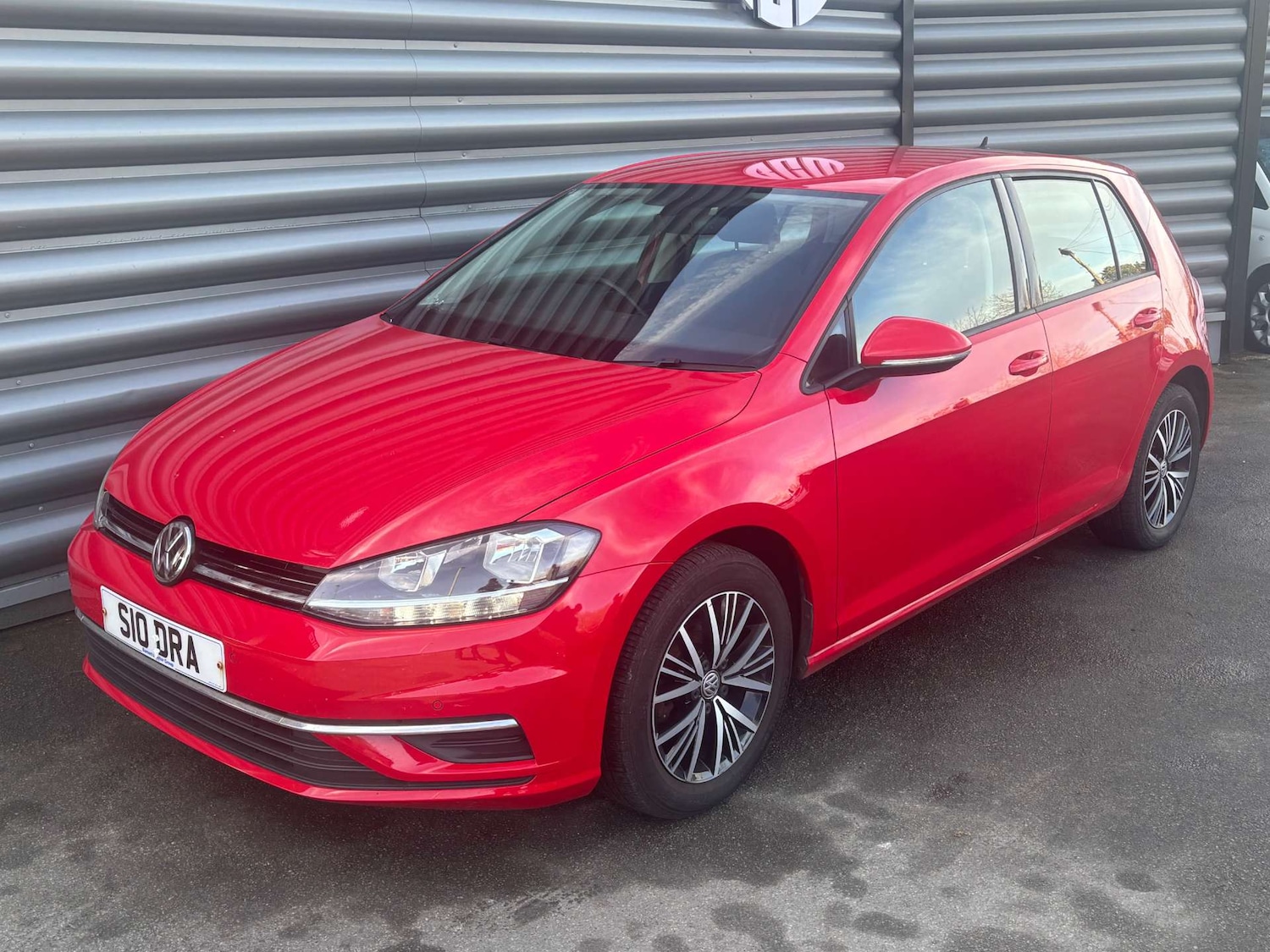 Used Volkswagen Golf 2018 for sale - 76709170: Photo 3