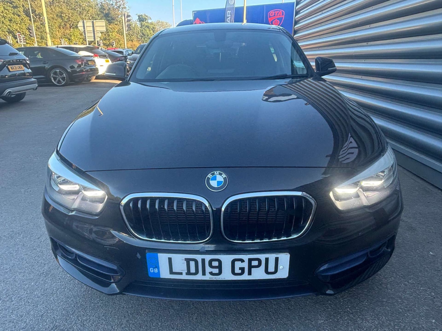 Used BMW 1 Series 2019 for sale - 76520309: Photo 2