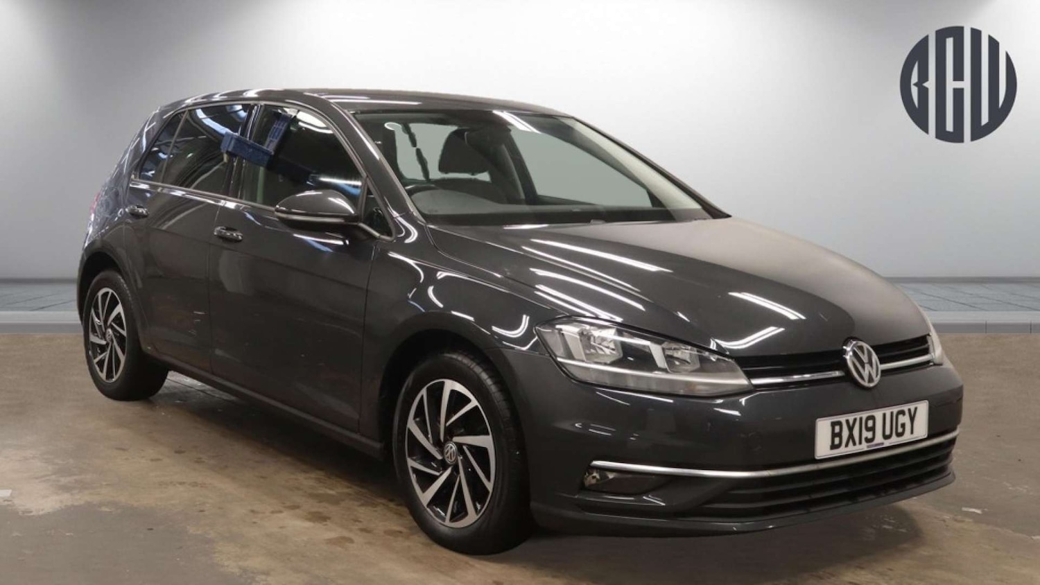 Used Volkswagen Golf 2019 for sale - 76630384: Photo 1