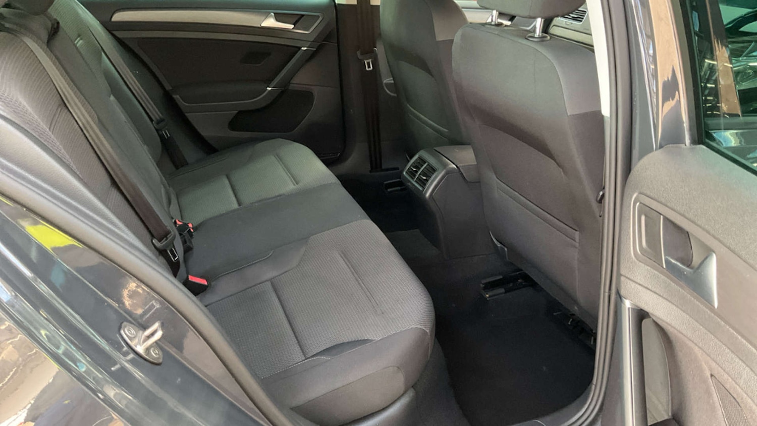 Used Volkswagen Golf 2019 for sale - 76630384: Photo 10