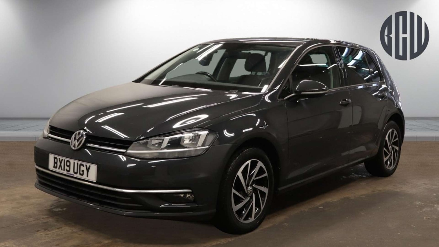 Used Volkswagen Golf 2019 for sale - 76630384: Photo 2