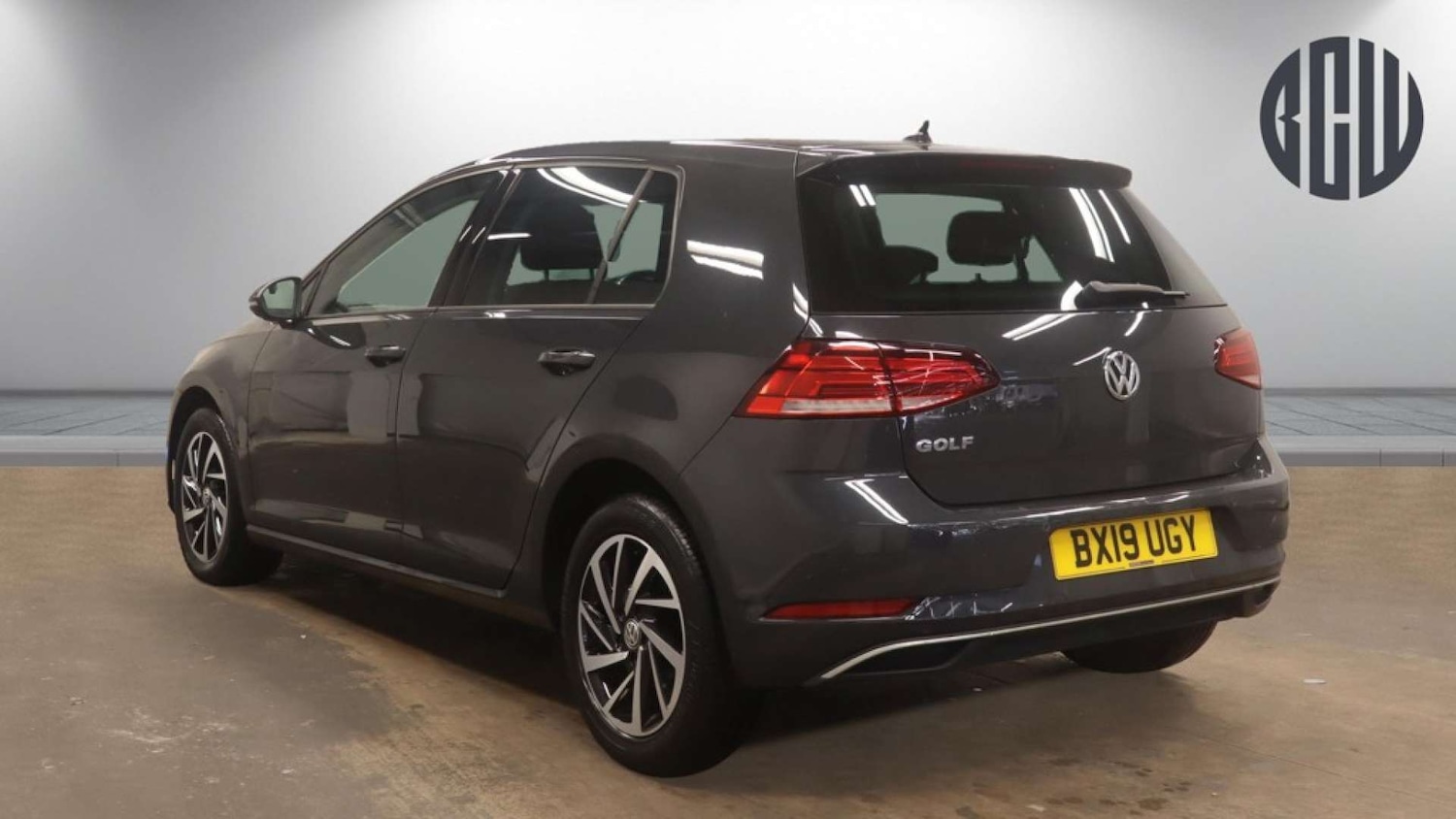 Used Volkswagen Golf 2019 for sale - 76630384: Photo 3