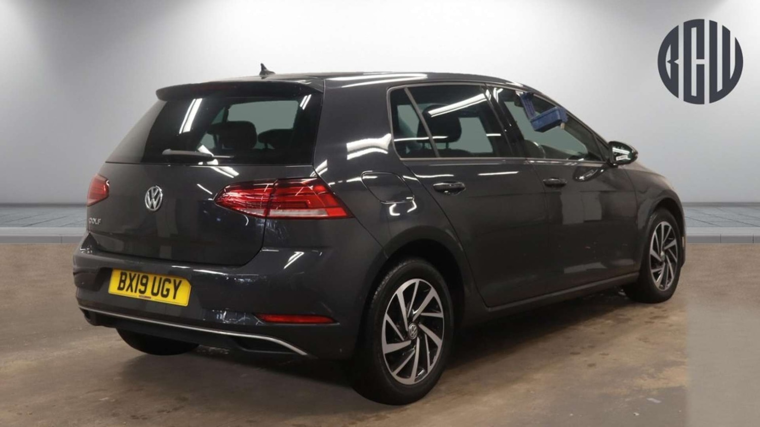 Used Volkswagen Golf 2019 for sale - 76630384: Photo 4