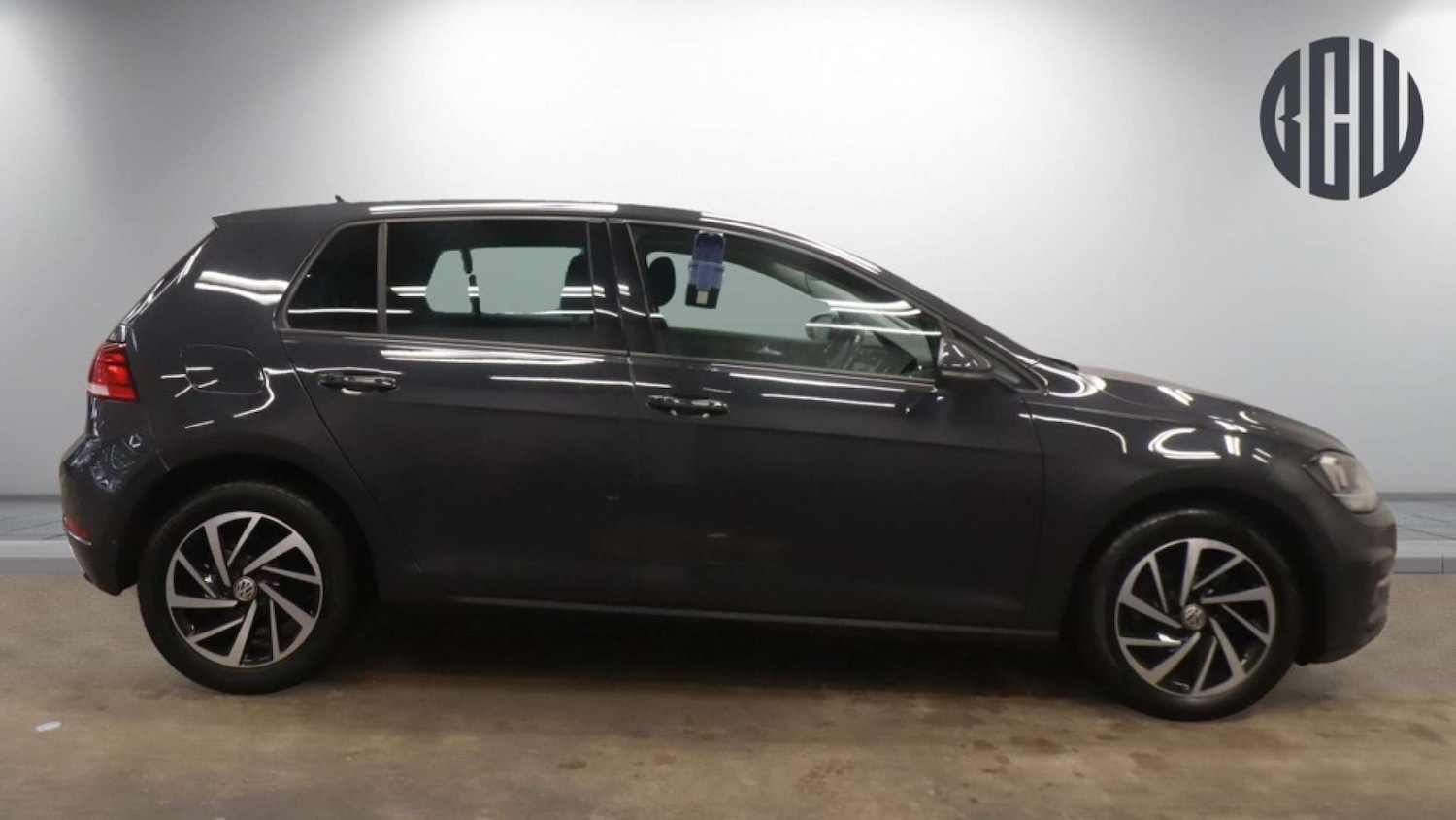 Used Volkswagen Golf 2019 for sale - 76630384: Photo 5