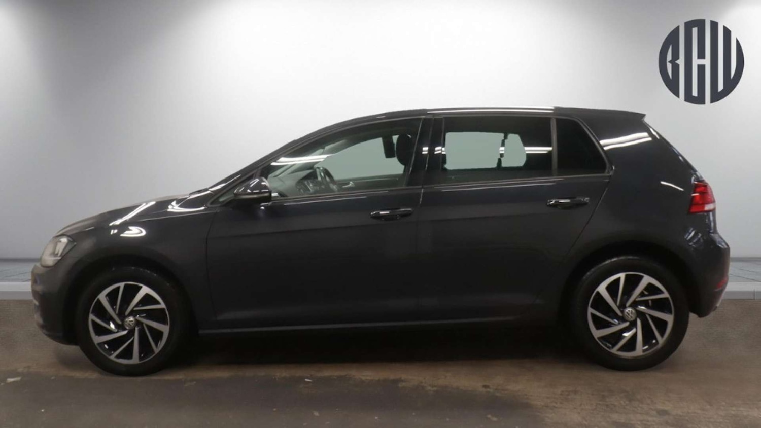 Used Volkswagen Golf 2019 for sale - 76630384: Photo 6