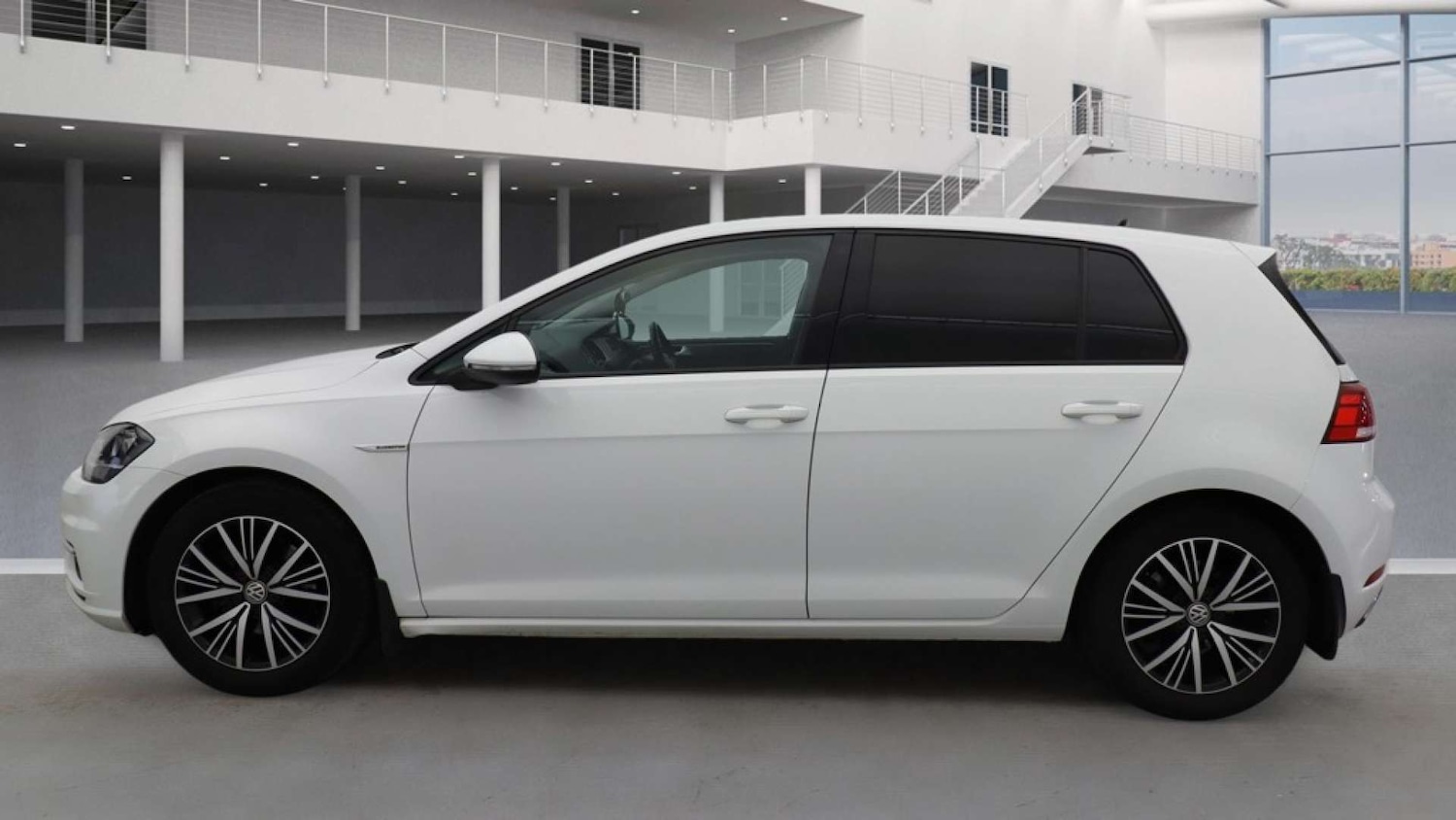 Used Volkswagen Golf 2018 for sale - 77669307: Photo 6