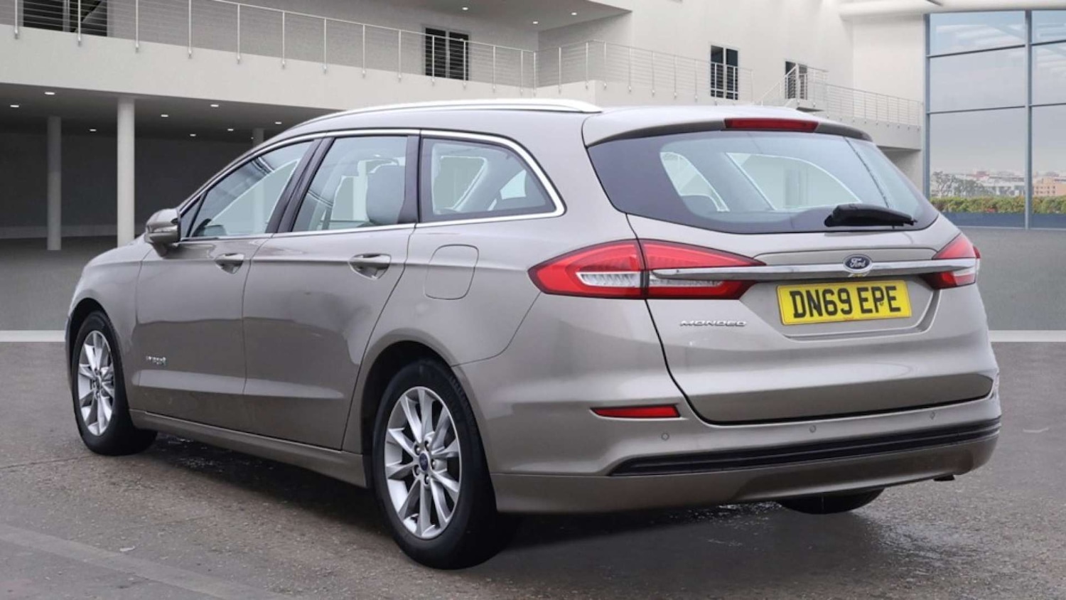 Used Ford Mondeo 2019 for sale - 76379910: Photo 3