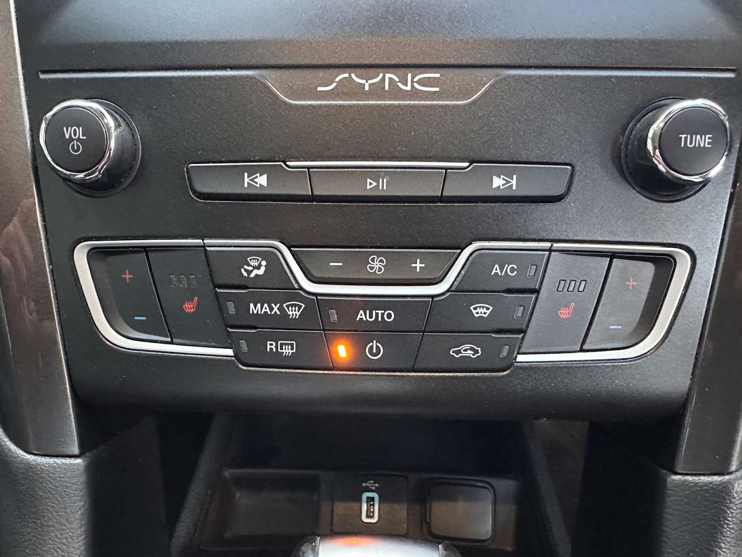 Used Ford Mondeo 2019 for sale - 76379910: Photo 43