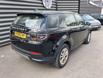 Used Land Rover Discovery Sport 2019 for sale - 79368773: Photo