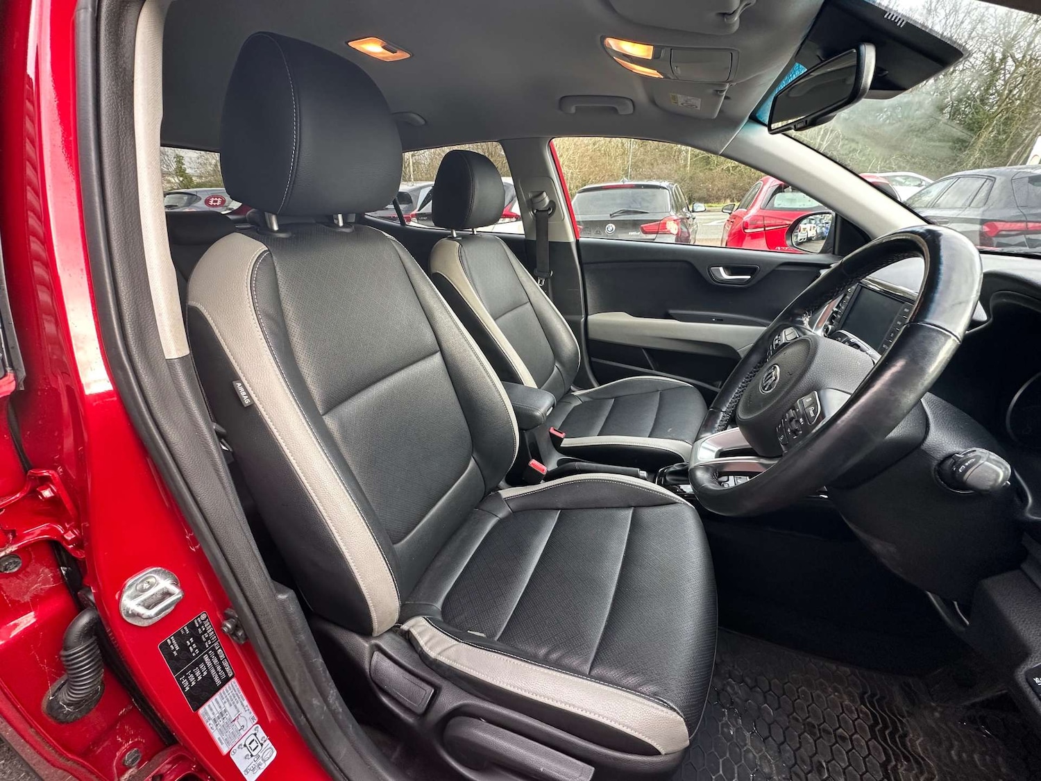 Used Kia Stonic 2019 for sale - 77632205: Photo 10