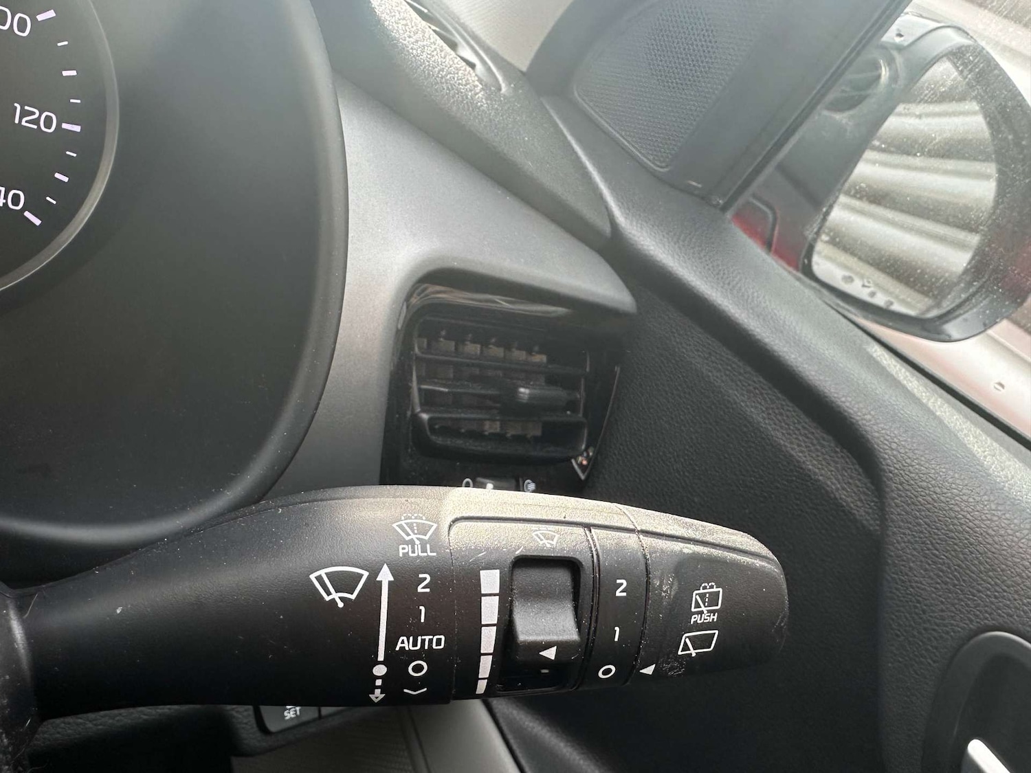 Used Kia Stonic 2019 for sale - 77632205: Photo 15