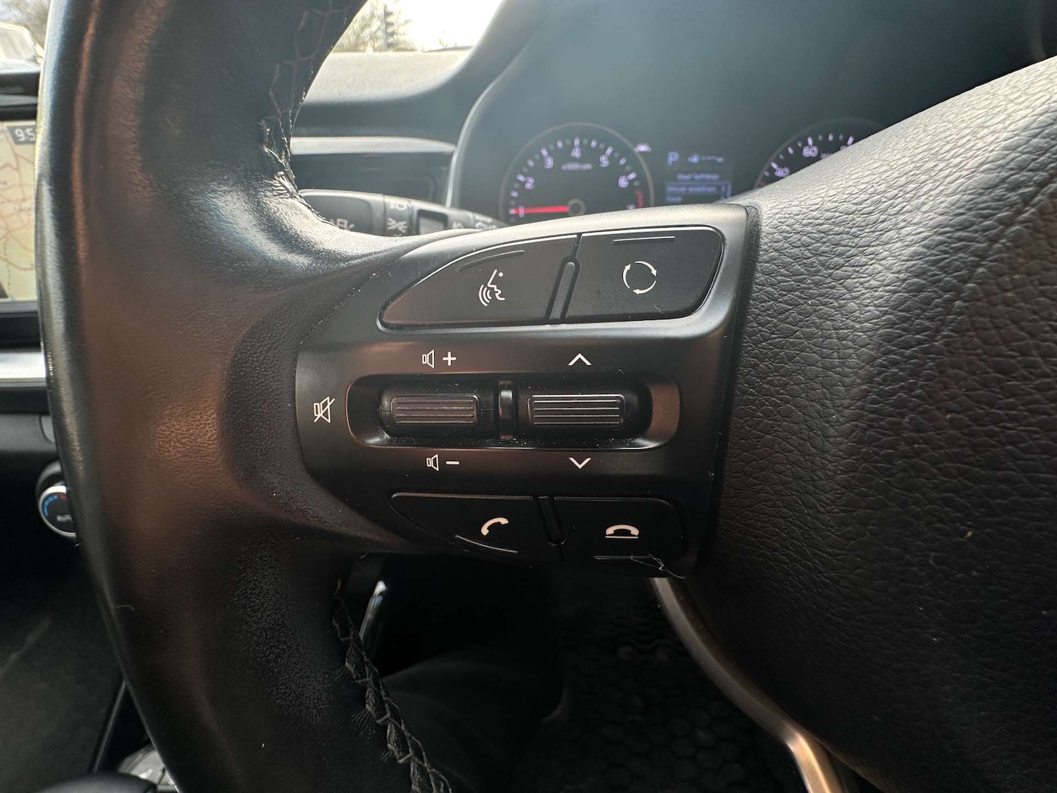 Used Kia Stonic 2019 for sale - 77632205: Photo 16