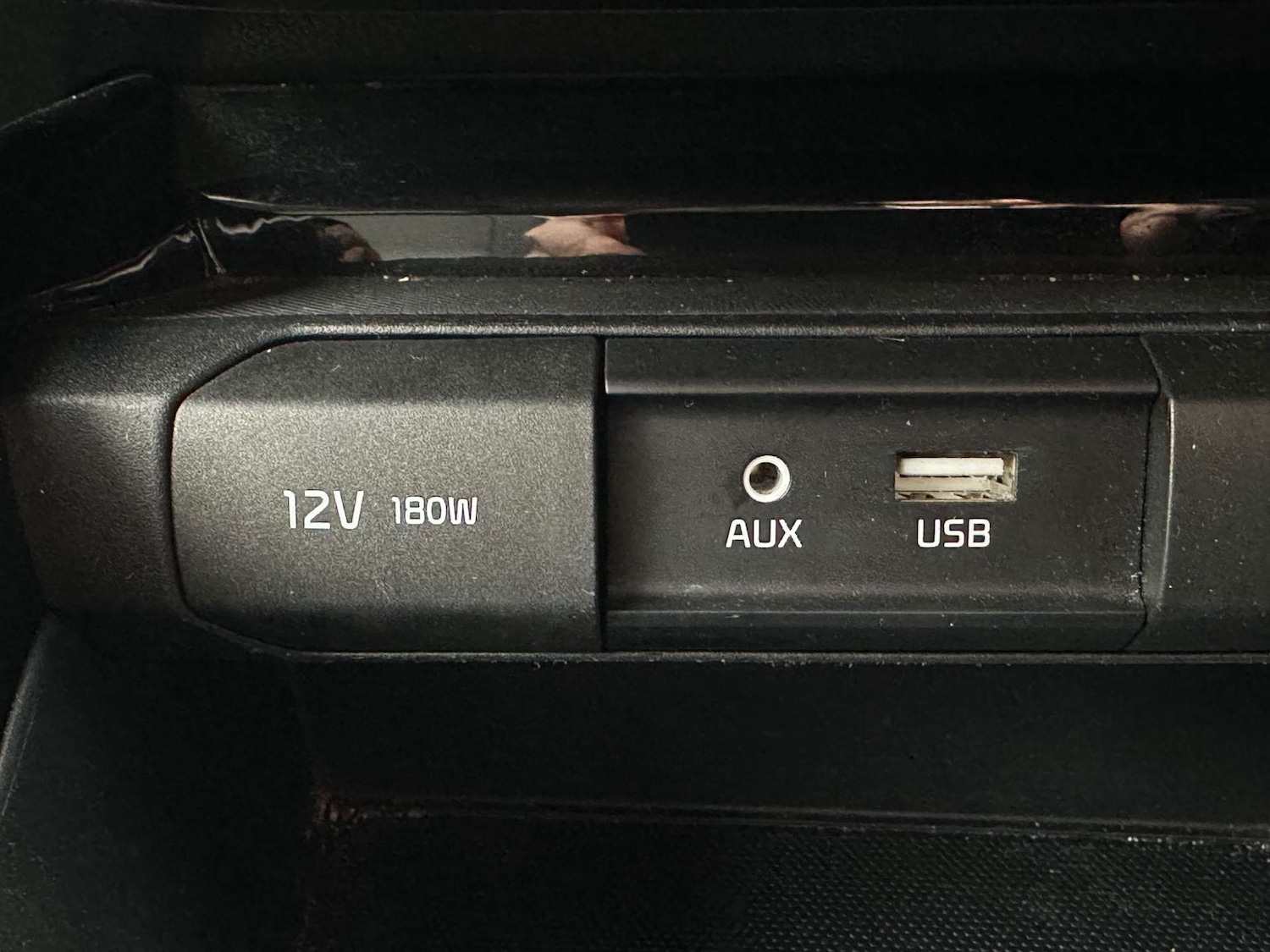 Used Kia Stonic 2019 for sale - 77632205: Photo 29