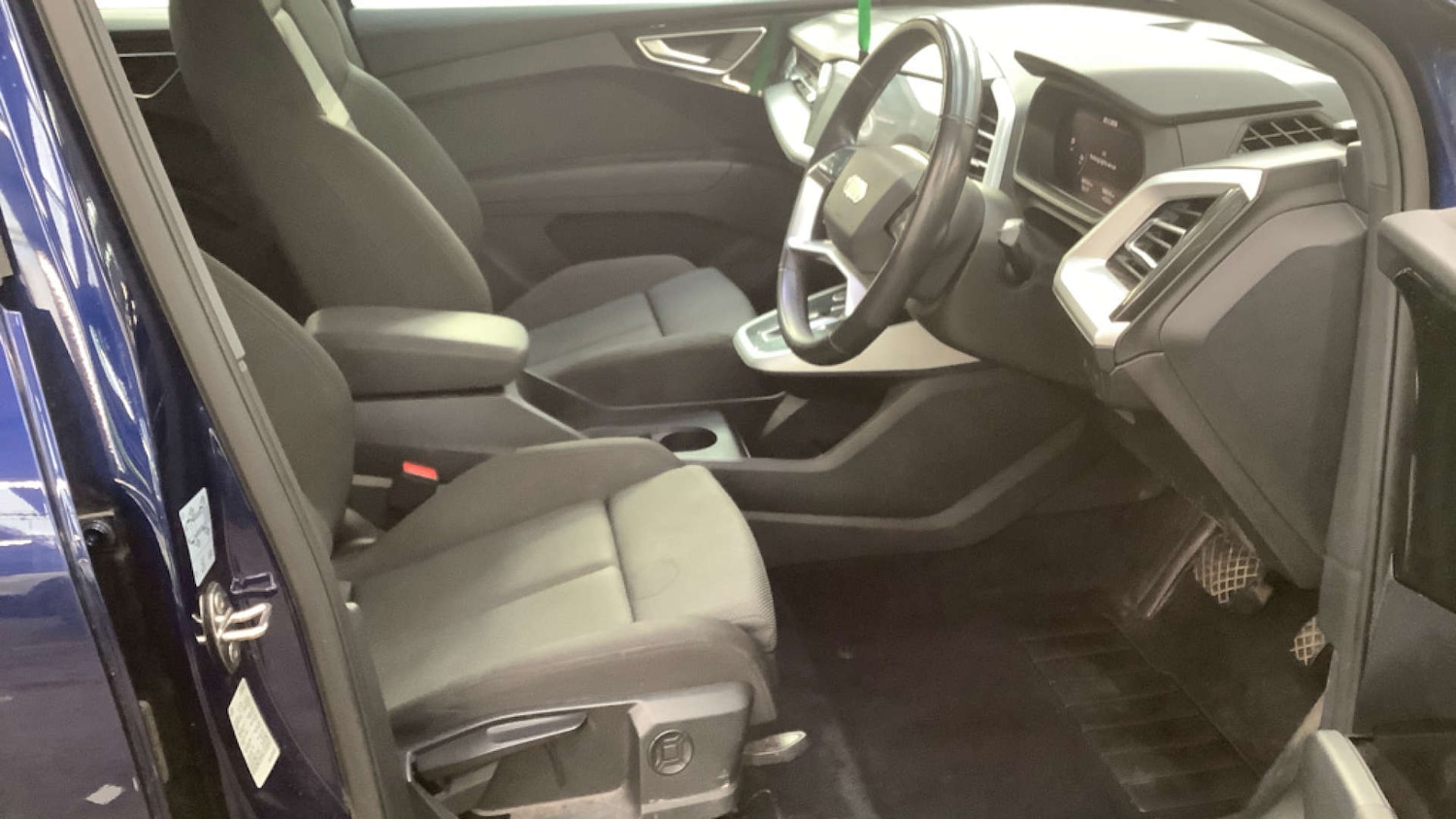 Used Audi Q4 e-tron 2022 for sale - 78146019: Photo 9