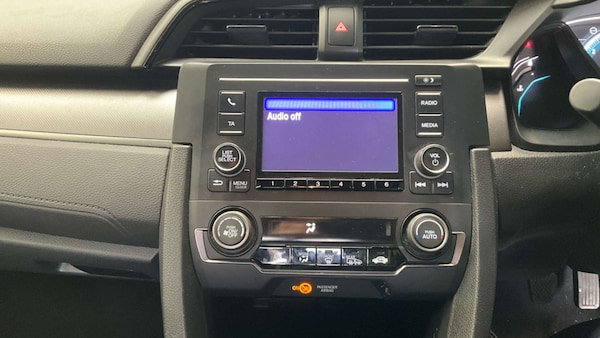 Used Honda Civic 2019 for sale - 76132429: Photo 11