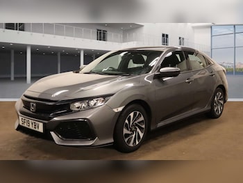 Used Honda Civic 2019 for sale - 76132429: Photo 2