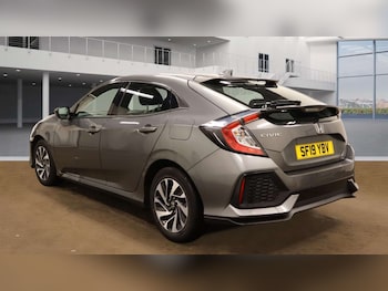 Used Honda Civic 2019 for sale - 76132429: Photo 3