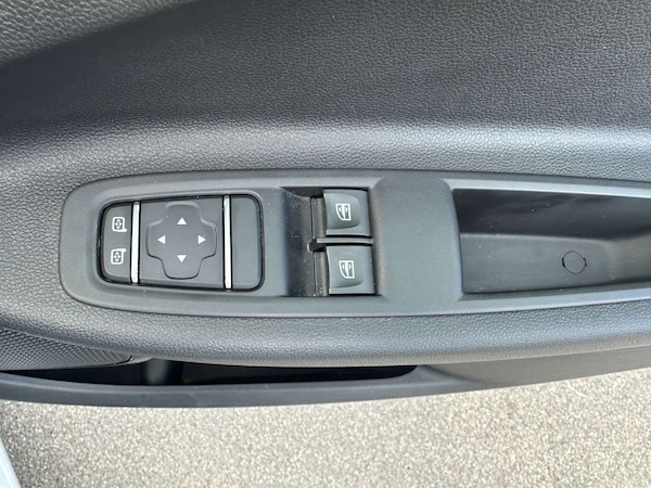 Used Renault Zoe 2020 for sale - 75791851: Photo 31