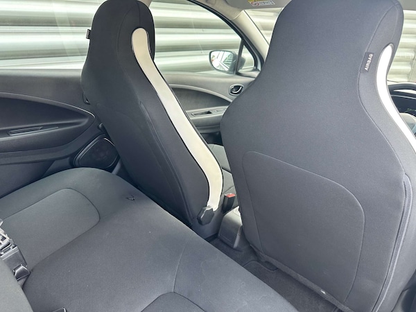 Used Renault Zoe 2020 for sale - 75791851: Photo 37
