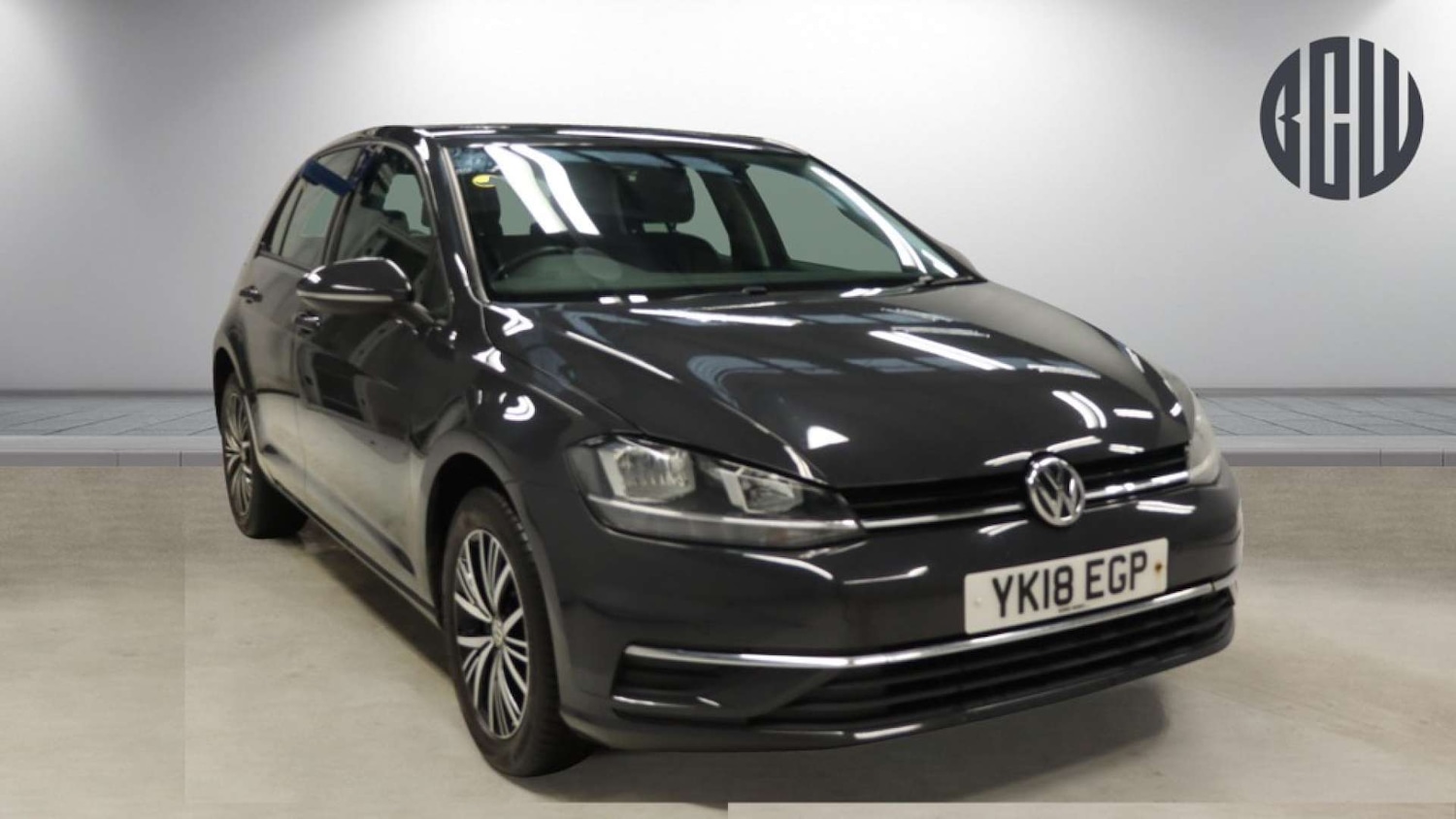 Used Volkswagen Golf 2018 for sale - 76630397: Photo 1