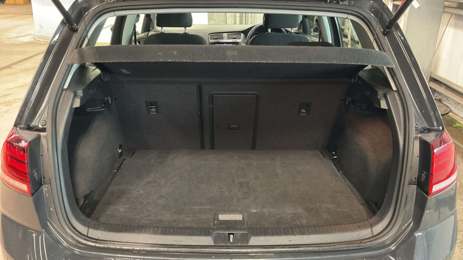 Used Volkswagen Golf 2018 for sale - 76630397: Photo 11