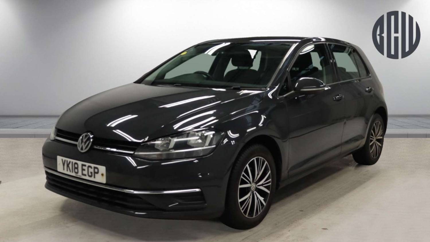 Used Volkswagen Golf 2018 for sale - 76630397: Photo 2