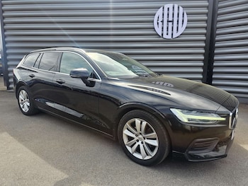 2019 - 2.0 D4 [190] Momentum 5dr Auto