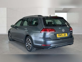 Used Volkswagen Golf 2019 for sale - 78640858: Photo