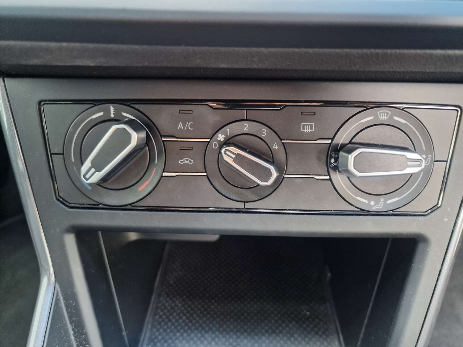 Used Volkswagen Polo 2019 for sale - 75919088: Photo 40