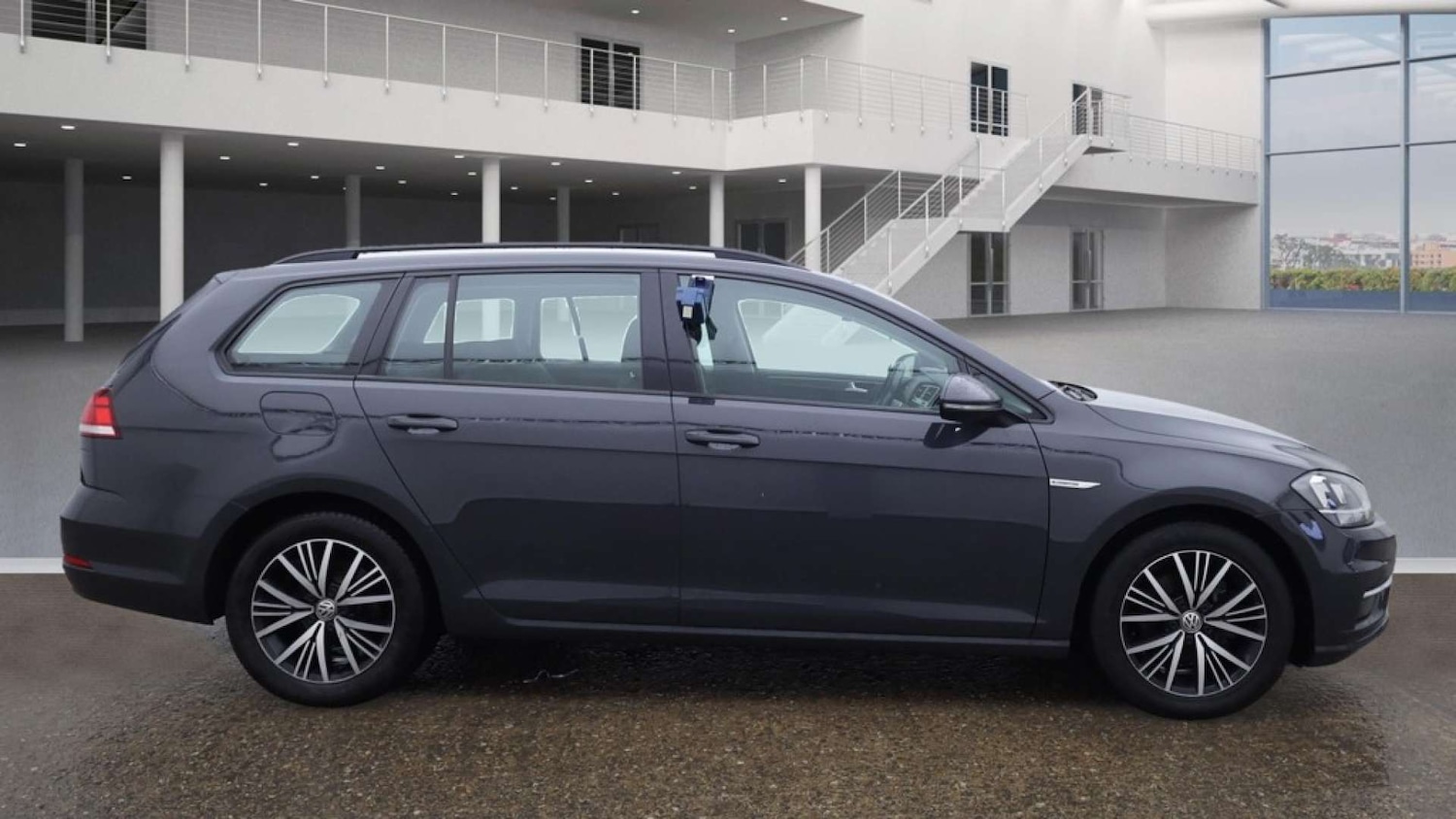 Used Volkswagen Golf 2019 for sale - 76305772: Photo 5