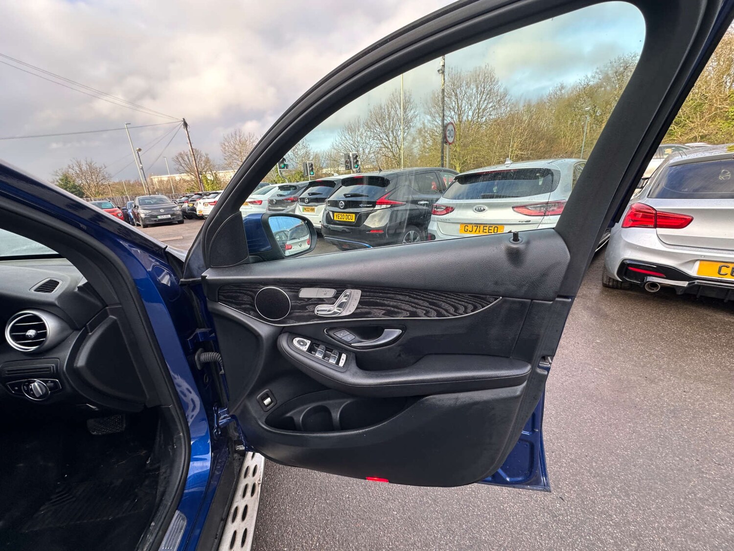 Used Mercedes-Benz GLC 2019 for sale - 77477819: Photo 9