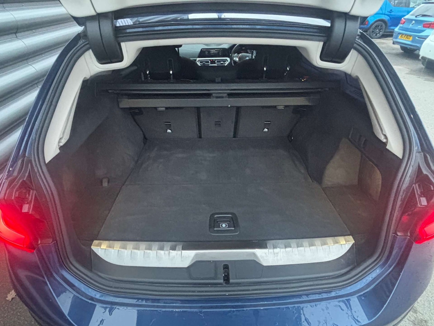 Used BMW 3 Series 2021 for sale - 76277738: Photo 11