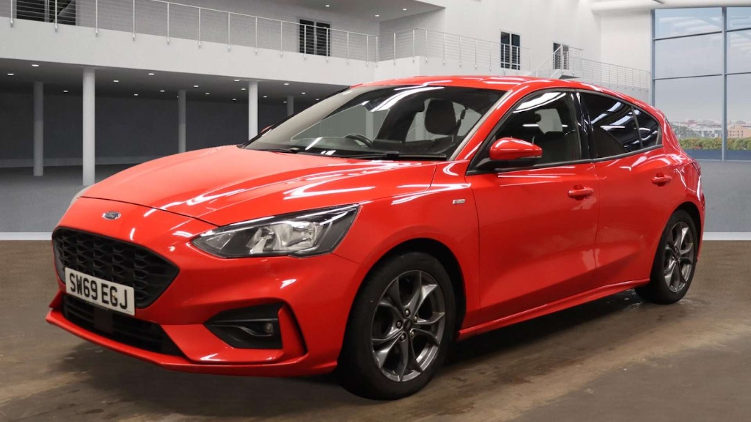 Used Ford Focus 2019 for sale - 76358327: Photo 2