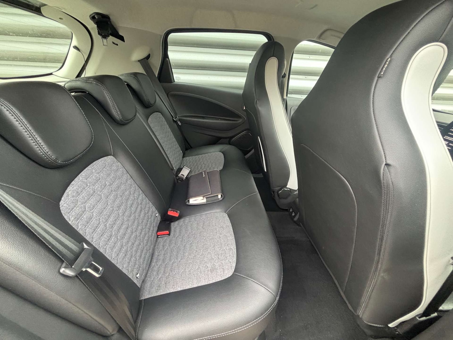 Used Renault Zoe 2022 for sale - 77583946: Photo 31