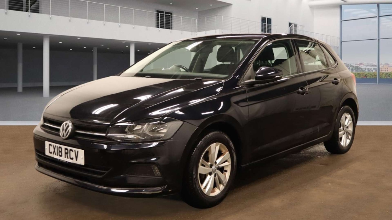 Used Volkswagen Polo 2018 for sale - 77332610: Photo 2
