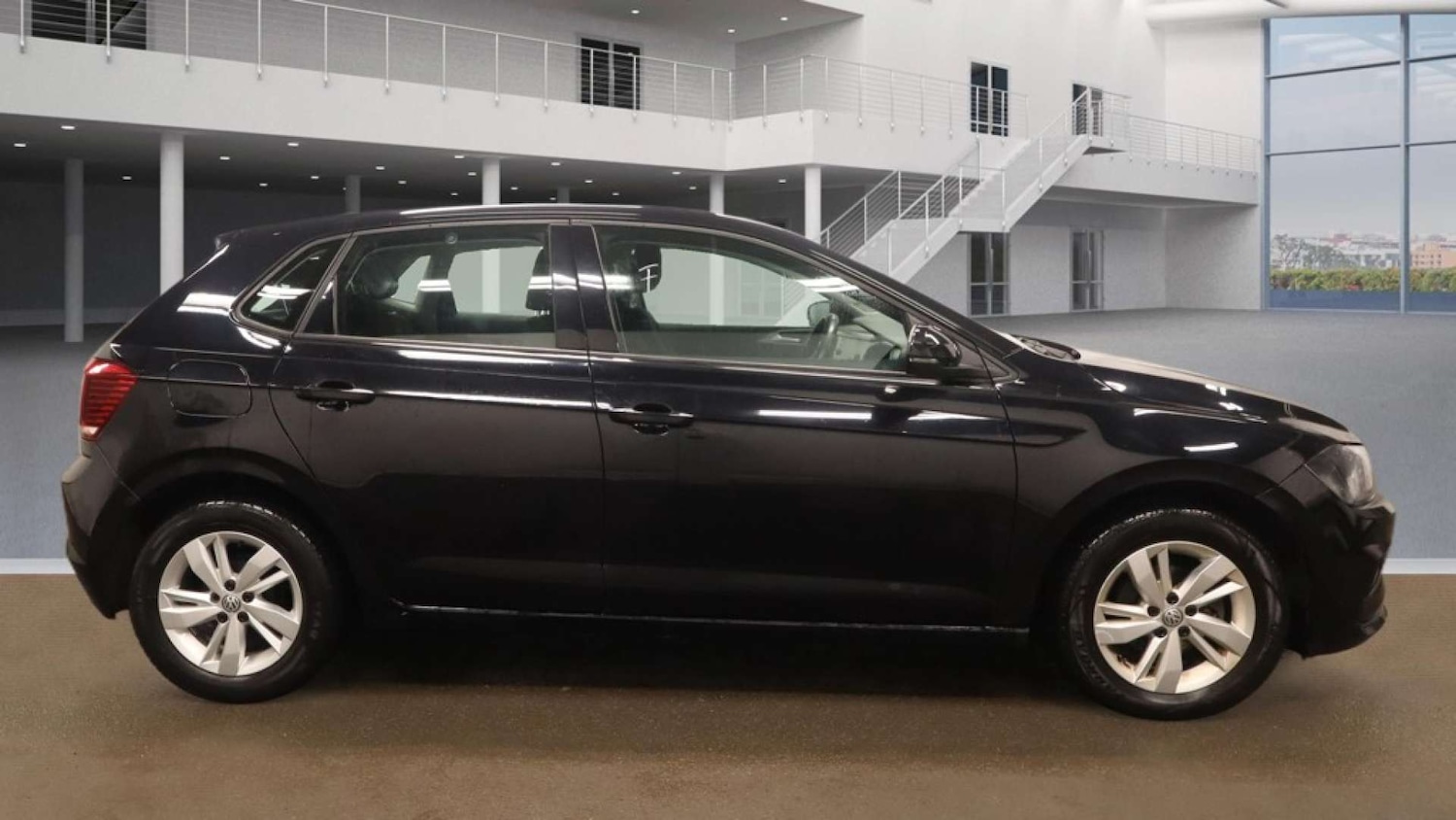 Used Volkswagen Polo 2018 for sale - 77332610: Photo 5